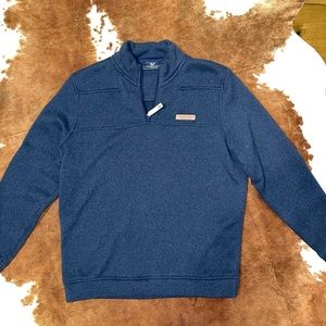 Vineyard vines pullover quarter zip, size M.